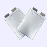 Batteria NMC Lipo 3,7 V 51 Ah 5 C per sistema solare per moto, EV, camper, power bank